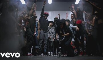 Michael Jackson - Love Never Felt So Good (Official Video)