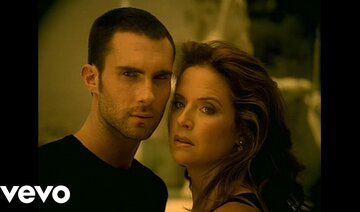 Maroon 5 - She Will Be Loved (Official Music Video)